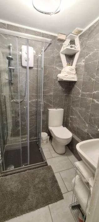 קארדיף Entire 2 Bed Flat On 3Rd Floor Near City Centre & Stadium מראה חיצוני תמונה